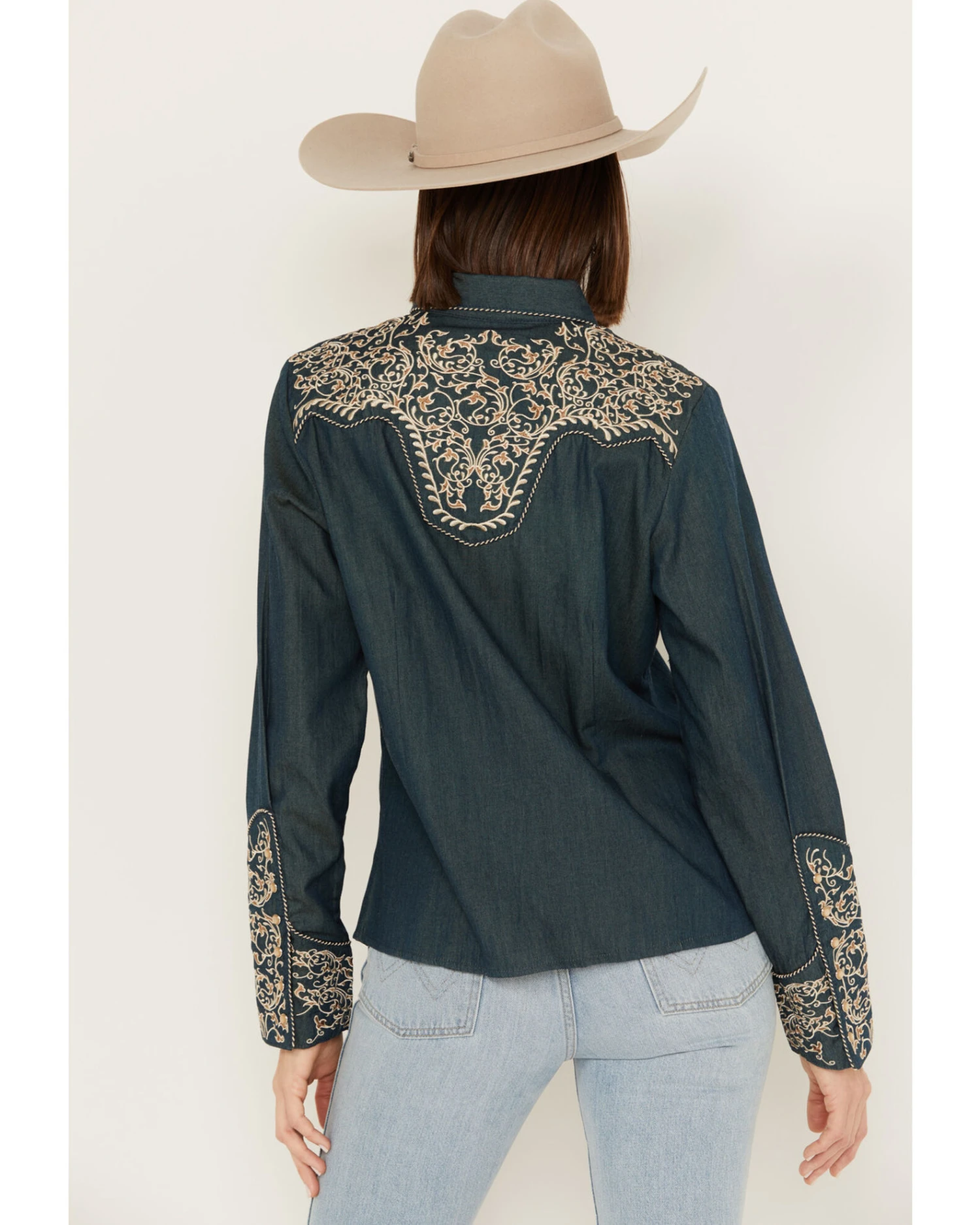 Scully Women's Vine Embroidered Long Sleeve Pearl Snap Western Shirt 3 Scully Women's Vine Embroidered Long Sleeve Pearl Snap Western Shirt