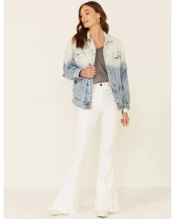 Lee Women's Light Acid Wash Oversized Denim Button Down Trucker Jacket 7 Lee Women's Light Acid Wash Oversized Denim Button Down Trucker Jacket -Ariat Store 2000332129 400 P2