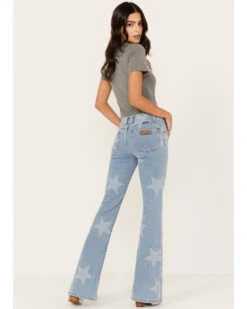 Wrangler Retro Women's Light Wash Mid Rise Star Print Mae Flare Jeans 8 Wrangler Retro Women's Light Wash Mid Rise Star Print Mae Flare Jeans -Ariat Store 2000380198 400 P3