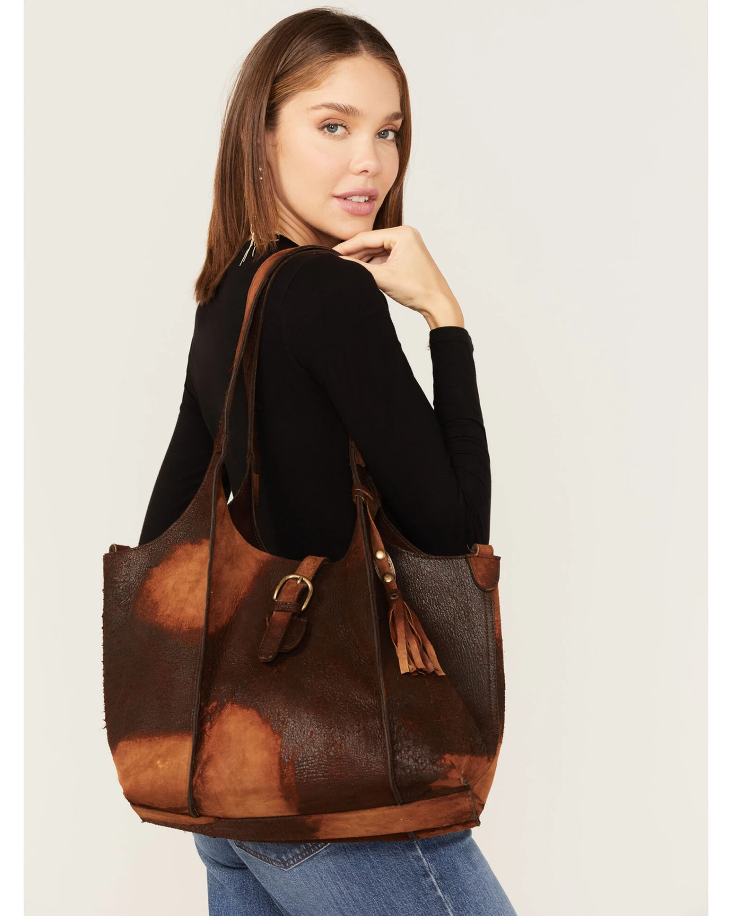 Corral Women's Concho Tassel Distressed Leather Shoulder Bag 4 Corral Women's Concho Tassel Distressed Leather Shoulder Bag - Image 2