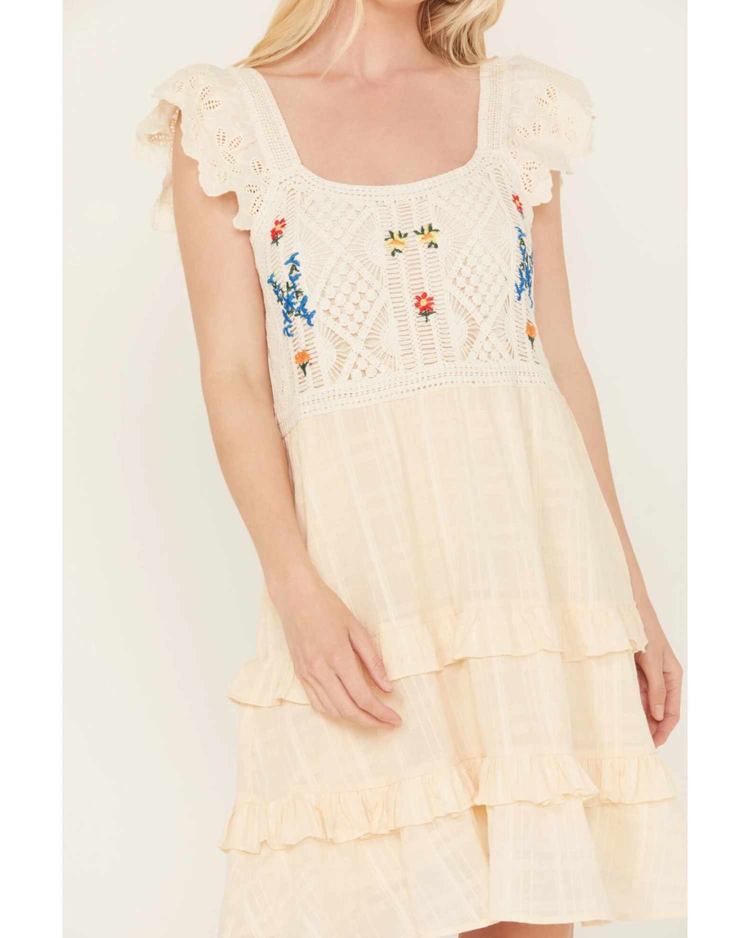 Miss Me Women's Floral Crochet Flutter Sleeveless Tier Mini Dress 4 Miss Me Women's Floral Crochet Flutter Sleeveless Tier Mini Dress - Image 2